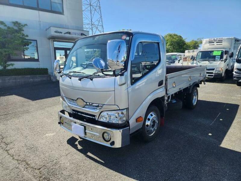 TOYOTA　DYNA