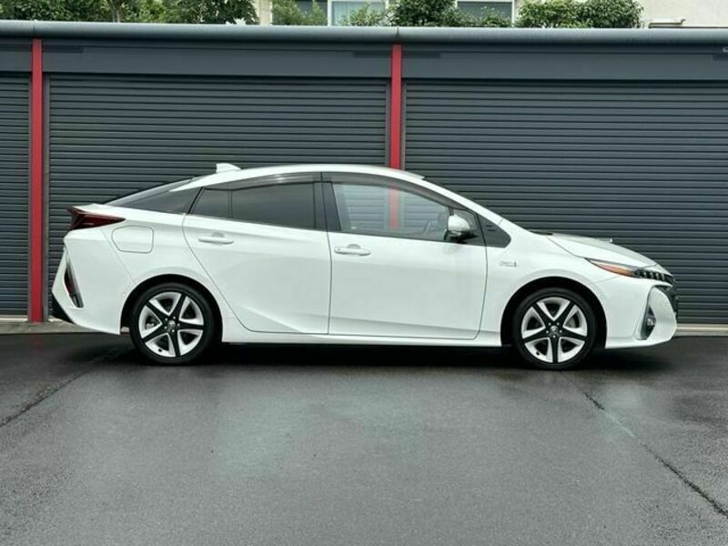 PRIUS PHV-21