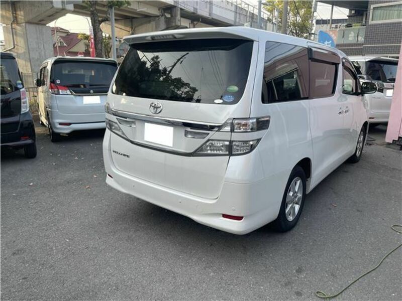 VELLFIRE-1