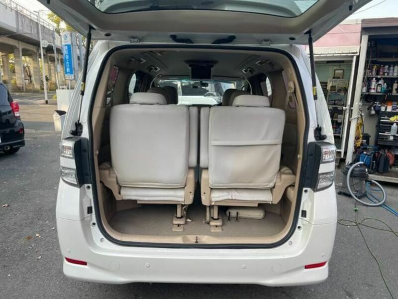 VELLFIRE-15