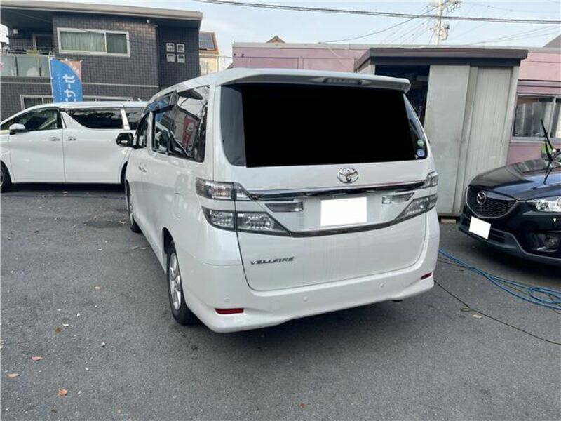 VELLFIRE-26