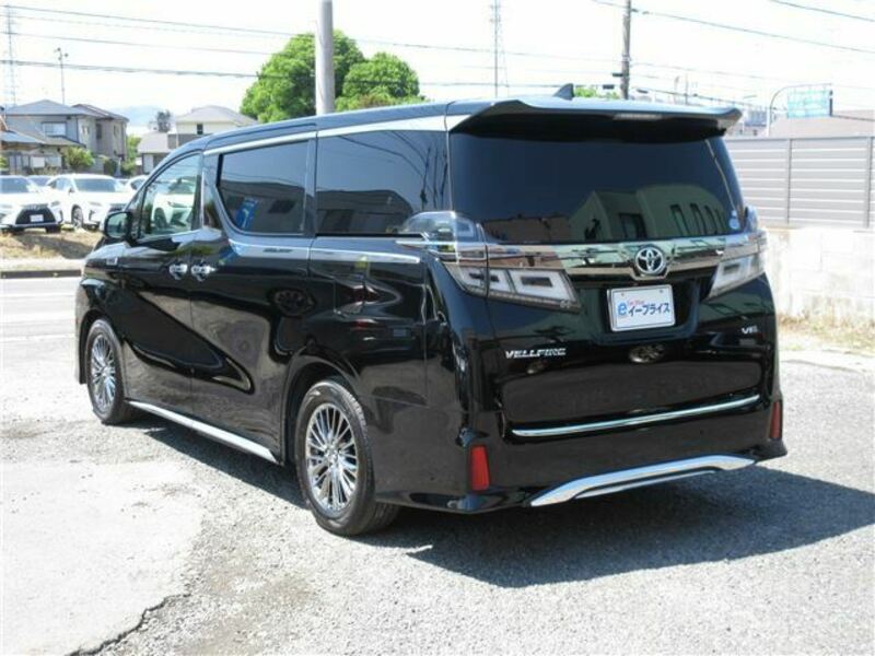 VELLFIRE-1