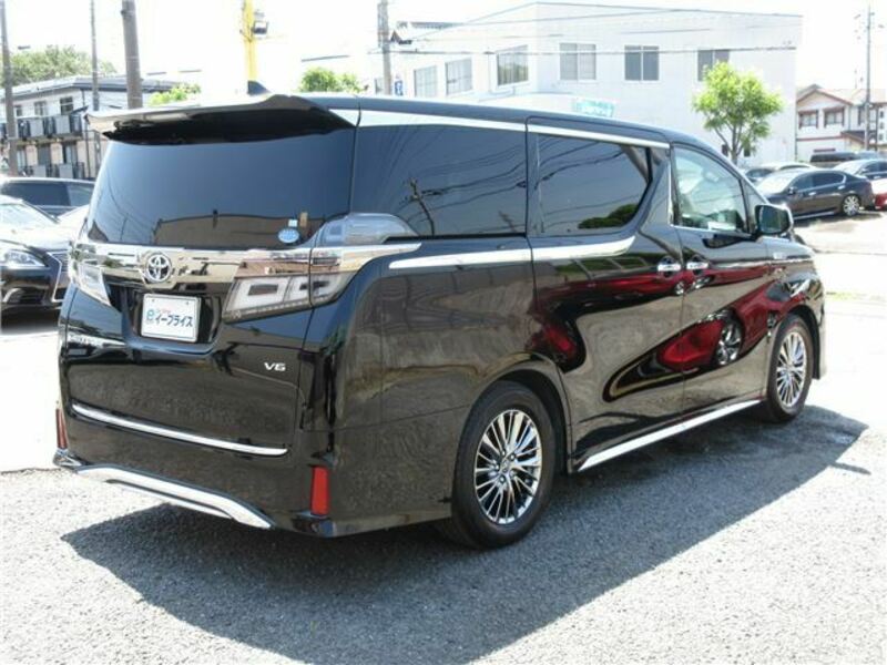 VELLFIRE-5