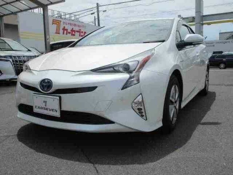 TOYOTA　PRIUS