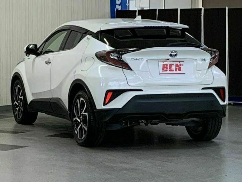 C-HR-8