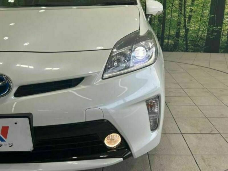 PRIUS-12