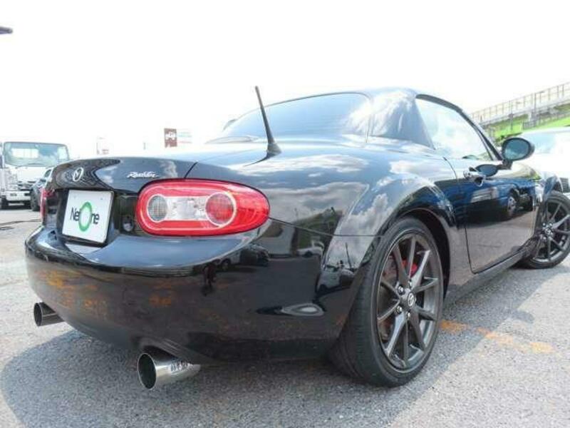 ROADSTER-19