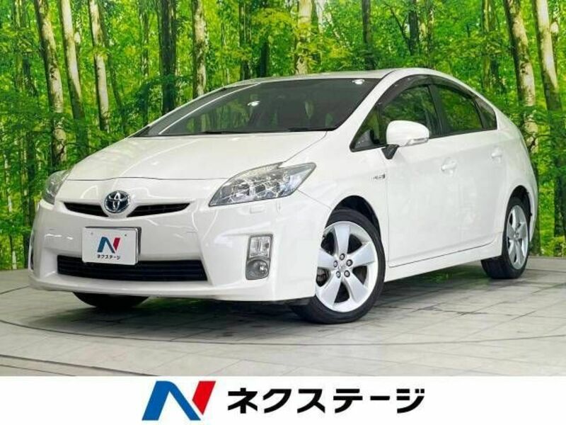 TOYOTA　PRIUS