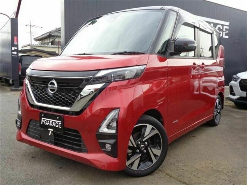 NISSAN　ROOX