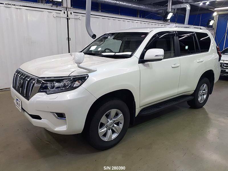 TOYOTA　LAND CRUISER PRADO