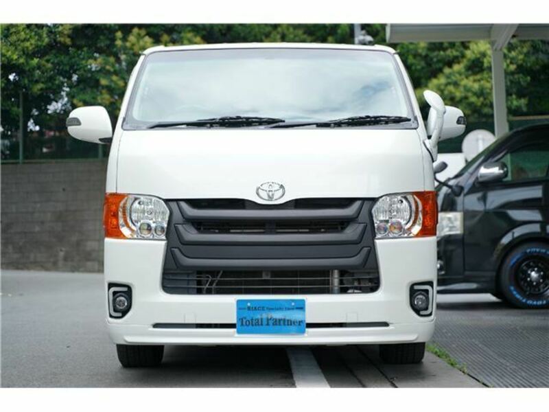 HIACE VAN-1