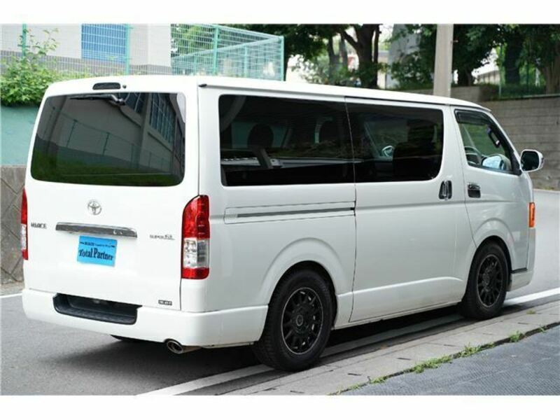 HIACE VAN-23