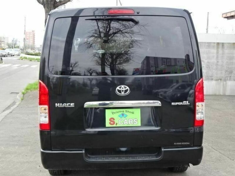 HIACE VAN-11