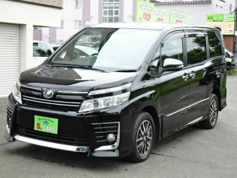 TOYOTA　VOXY