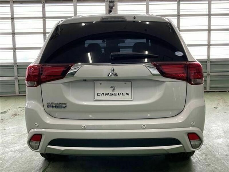 OUTLANDER PHEV-5