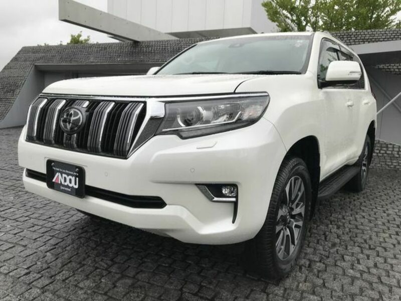 TOYOTA　LAND CRUISER PRADO