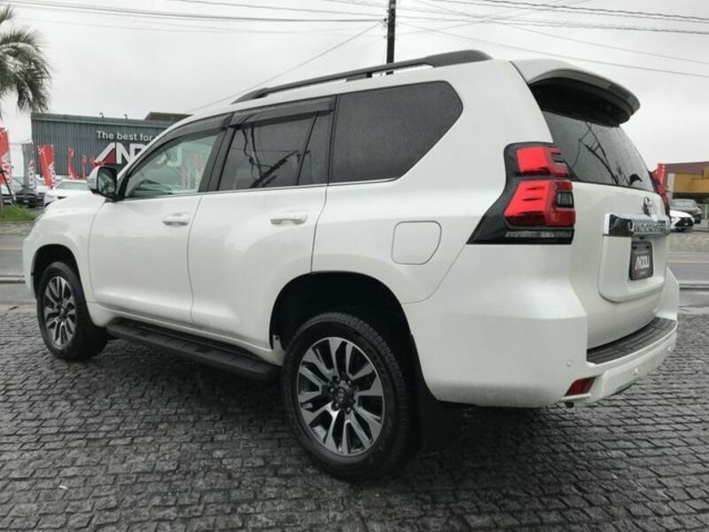 LAND CRUISER PRADO-3