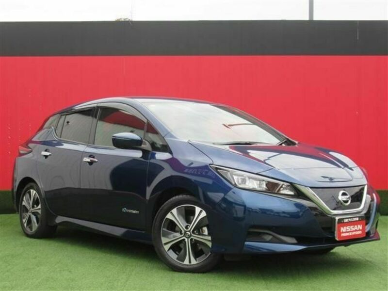 NISSAN　LEAF