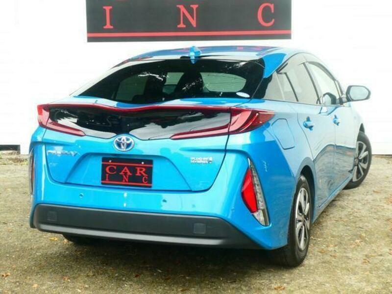 PRIUS PHV-16