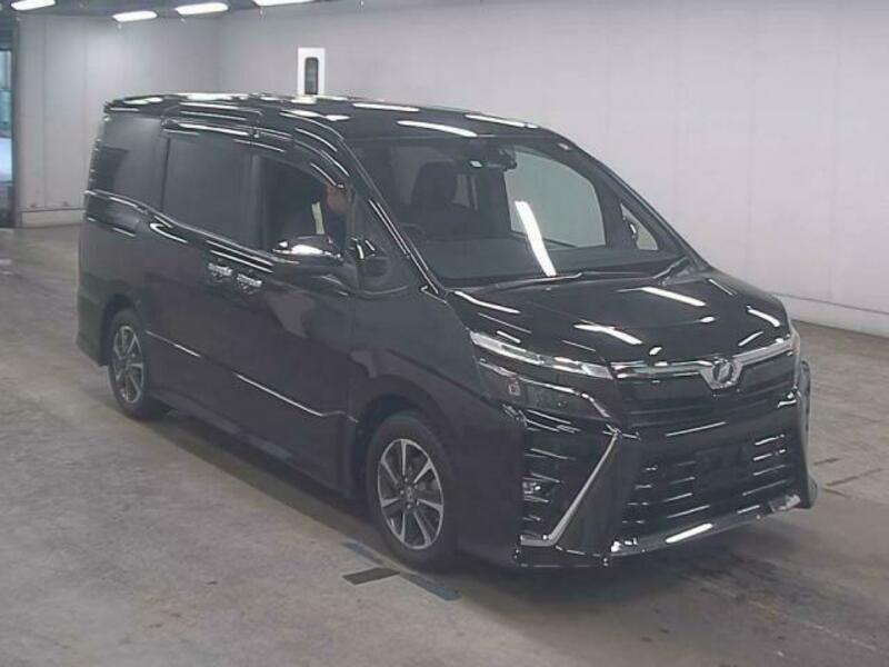 TOYOTA　VOXY