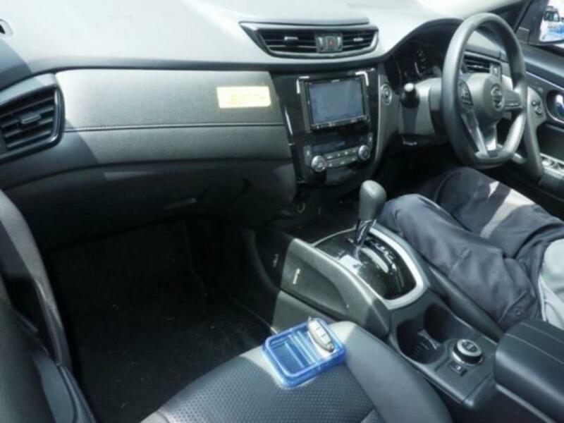 X-TRAIL-2