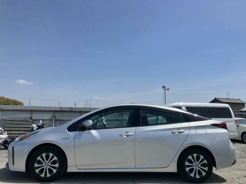 PRIUS-10