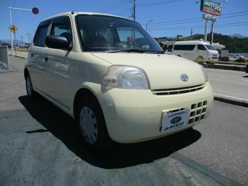 DAIHATSU　ESSE