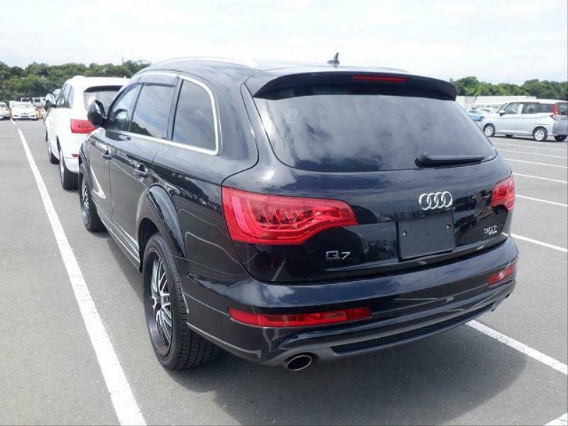 Q7