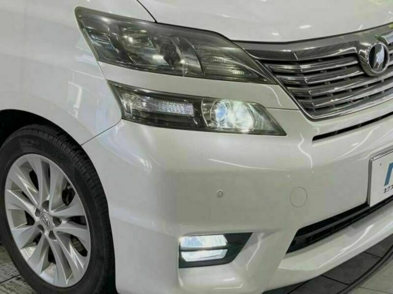 VELLFIRE-12