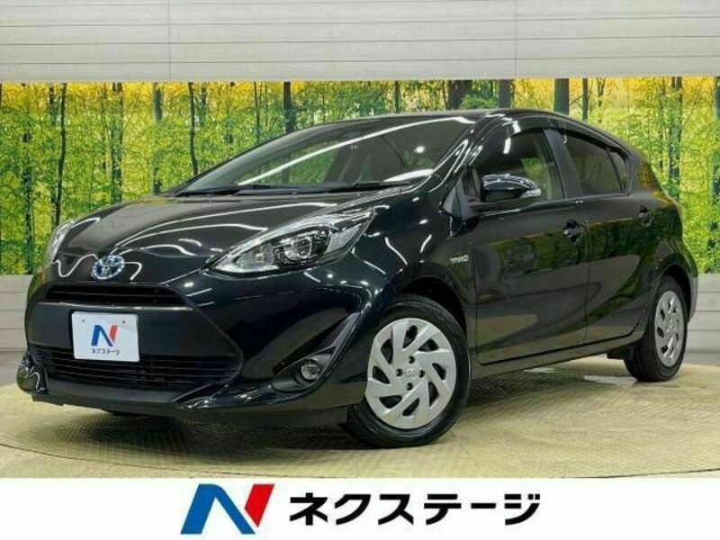 TOYOTA　AQUA