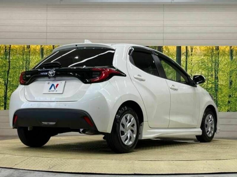 YARIS-17