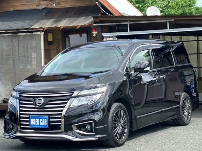 NISSAN　ELGRAND