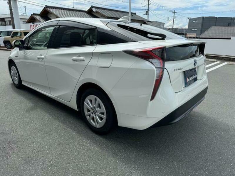 PRIUS-12