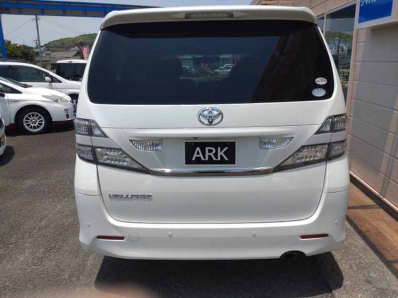 VELLFIRE-6