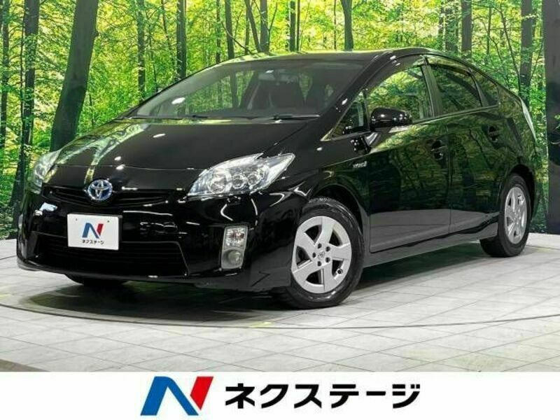 TOYOTA　PRIUS