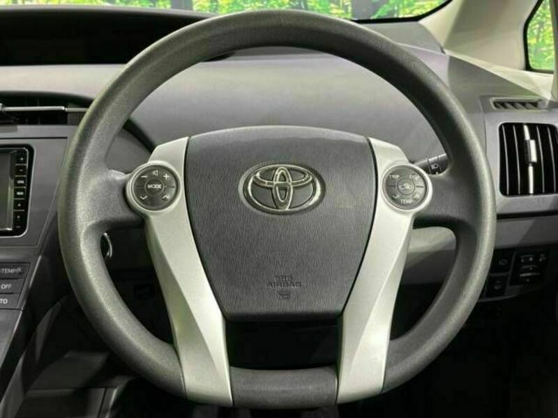 PRIUS-11