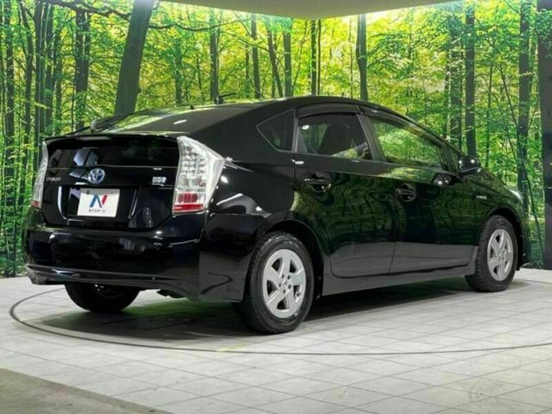 PRIUS-17