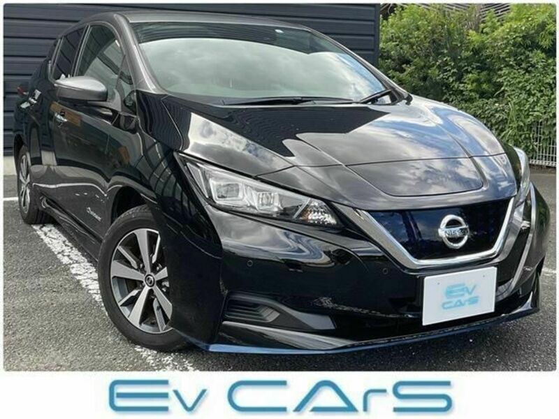 NISSAN　LEAF