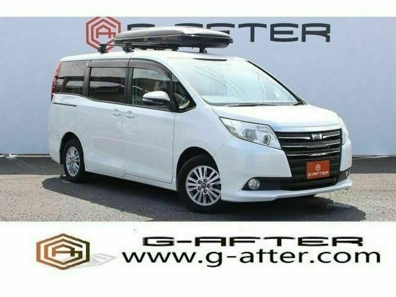 TOYOTA　NOAH