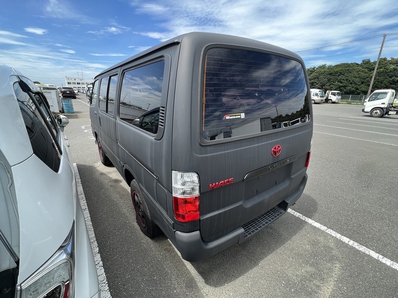 HIACE VAN-1