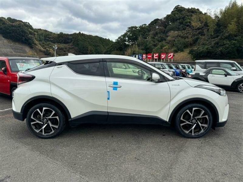 C-HR-7