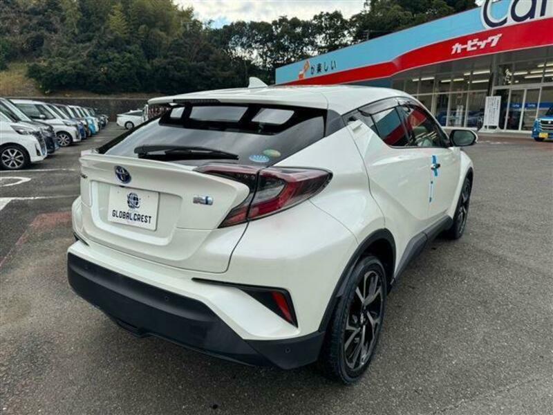 C-HR-8