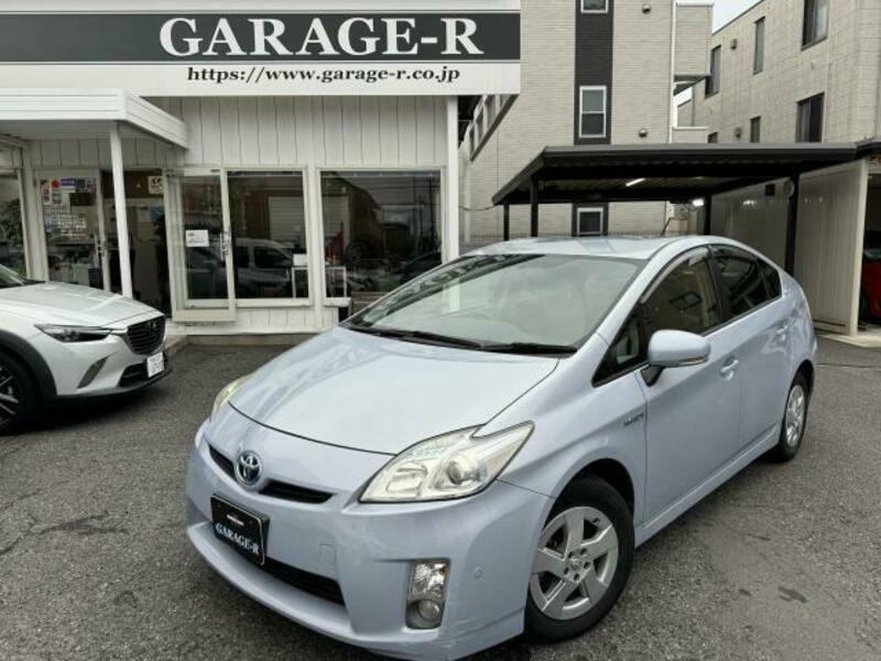 TOYOTA　PRIUS