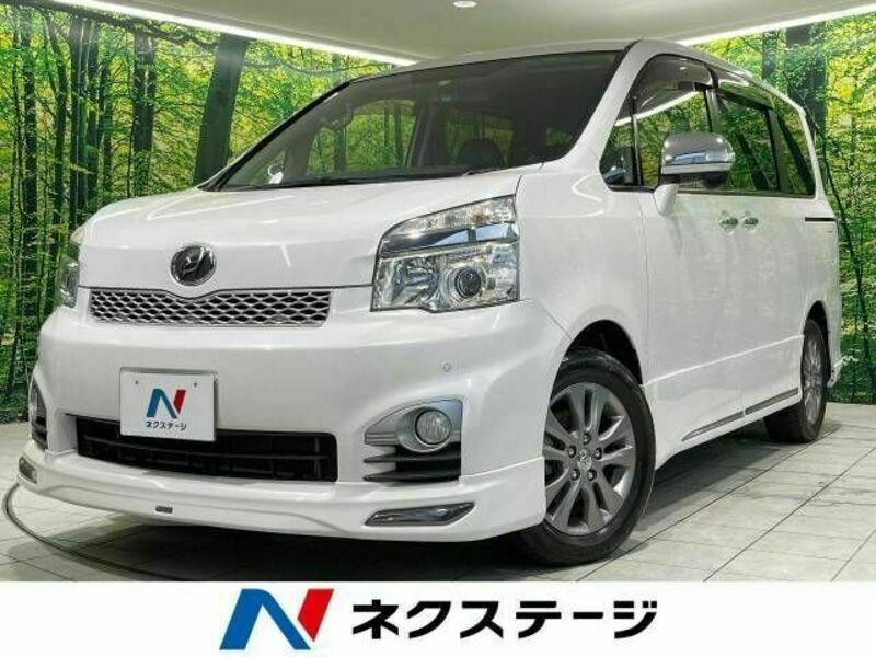 TOYOTA　VOXY