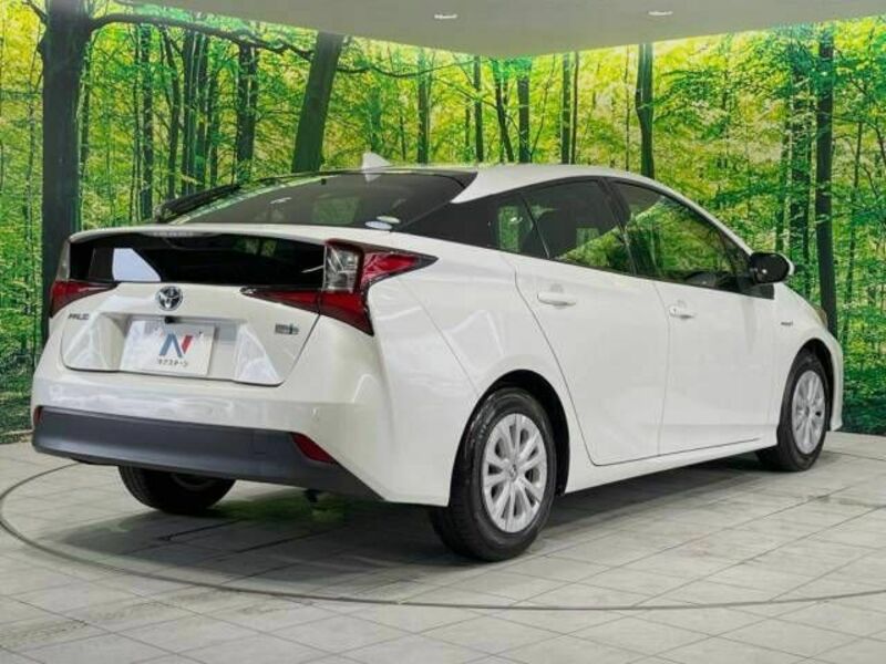 PRIUS-17