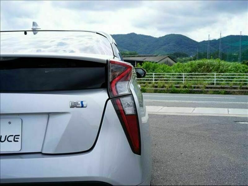 PRIUS-24