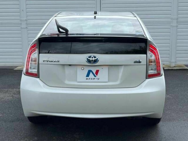 PRIUS-14