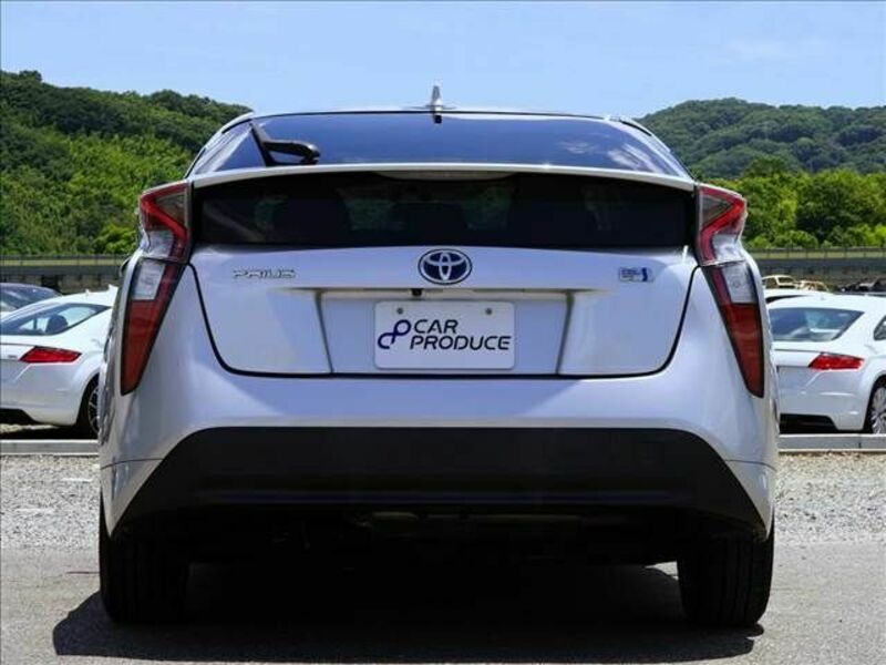 PRIUS-11