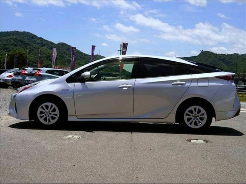 PRIUS-13