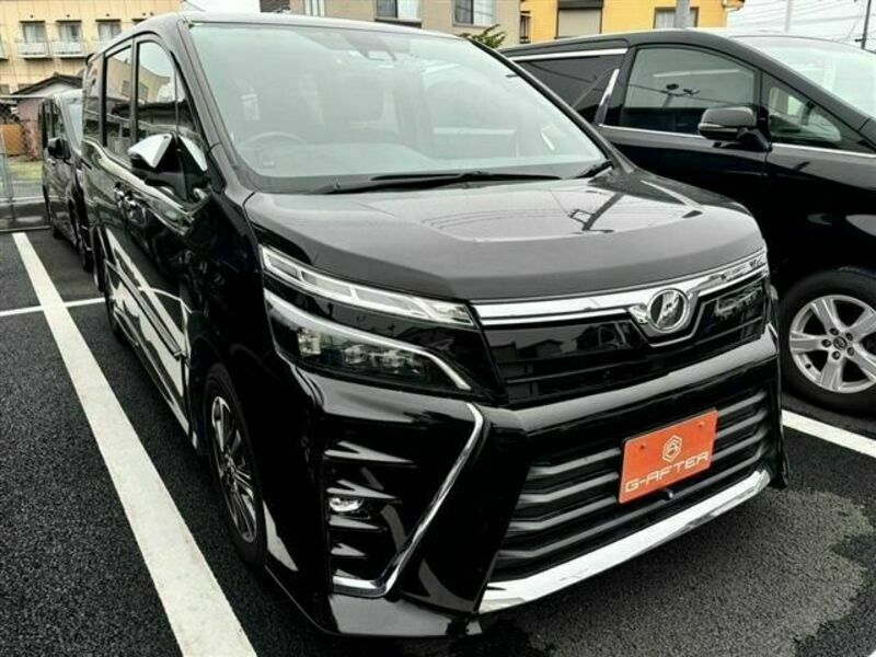 TOYOTA　VOXY